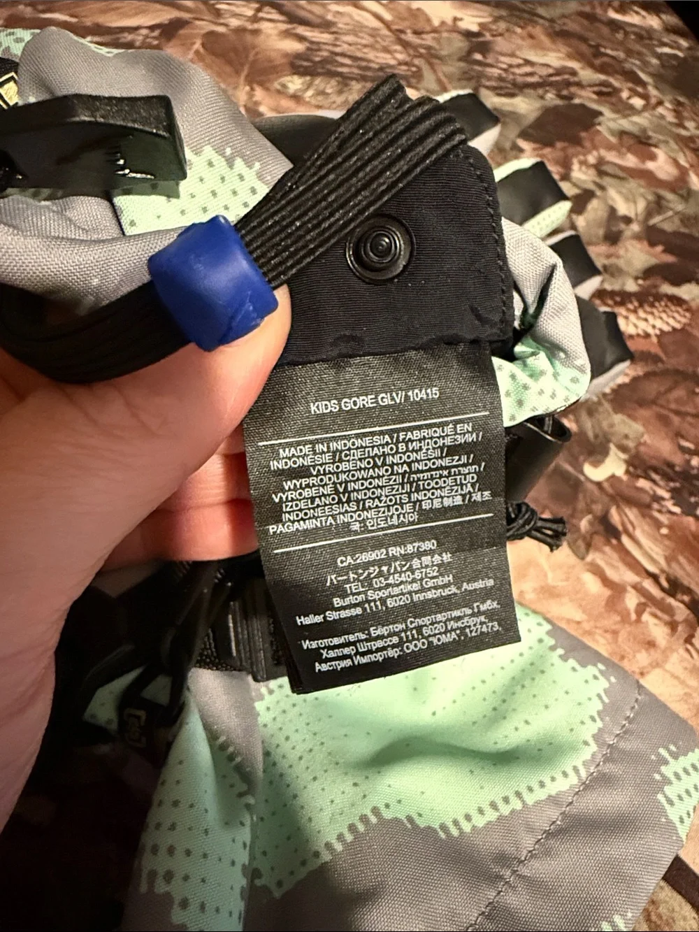 Burton green Rosette Gray Camo Snow Gloves Kids' Burton GORE-TEX Gloves- large